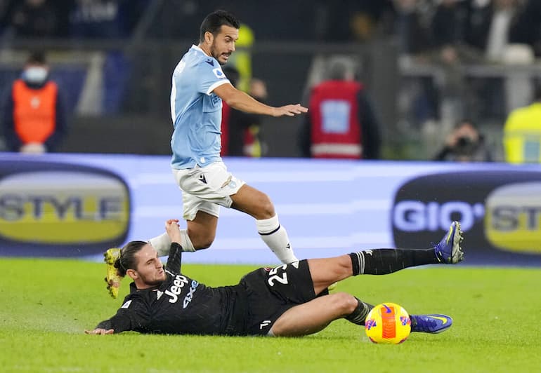 Una scivolata di Rabiot contro la Lazio!