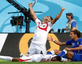 L'esultanza del Costa Rica al termine della partita vinta contro l'Italia