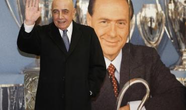 Galliani nella Sala Trofei del Milan!